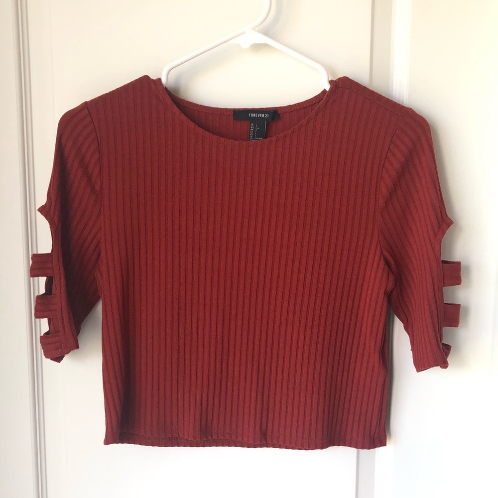 🚨2 for $20🚨 ½ Sleeve Cutout Crop Top